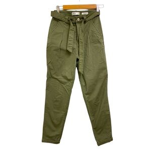 Hollister - Junior Ultra High Rise Green Belted Pants